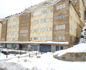 NUEVO APARTAMENTO en Sierra Nevada CON GARAJE e IMPRESIONANTES VISTAS Sierra Nevada